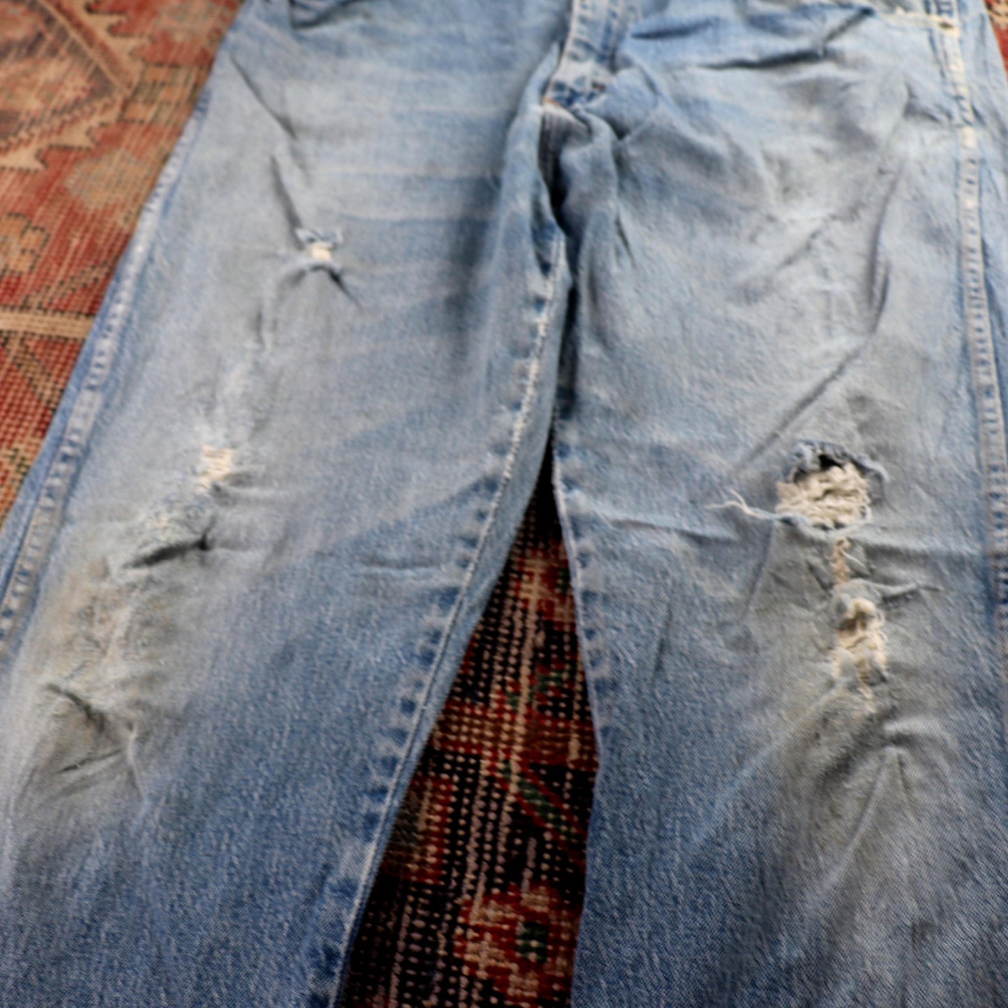 Wrangler W36 L28 Straight Leg Classic Ripped Style Blue Denim Jeans