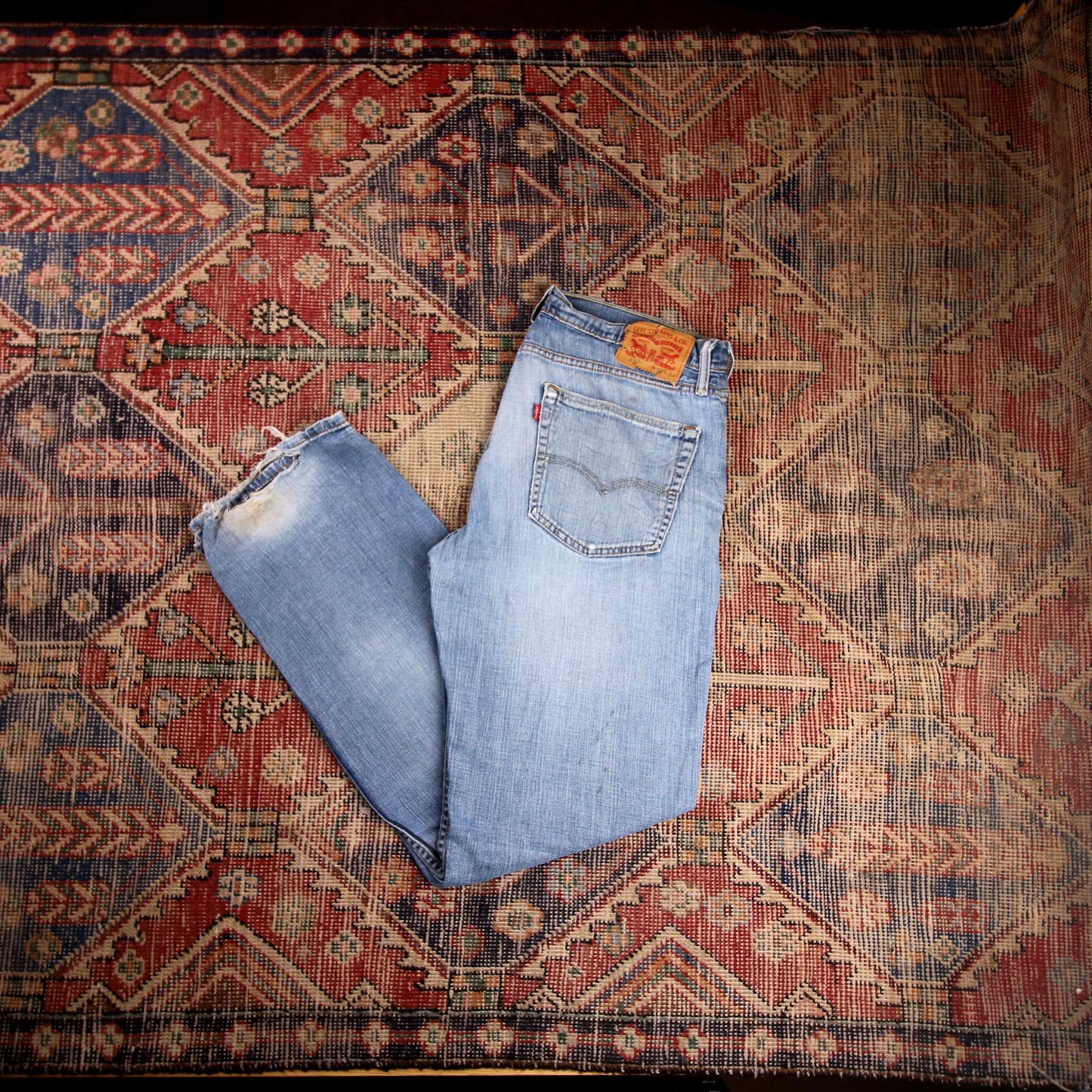 Levi's 514 W38 L33 Straight Leg Classic Ripped Style Blue Denim Jeans