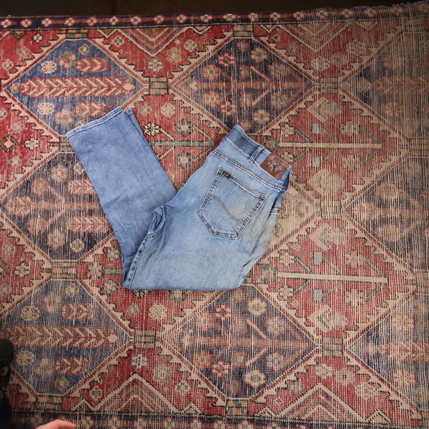 Lee W34 L27 Straight Leg Relaxed Fit Classic Ripped Style Blue Denim Jeans
