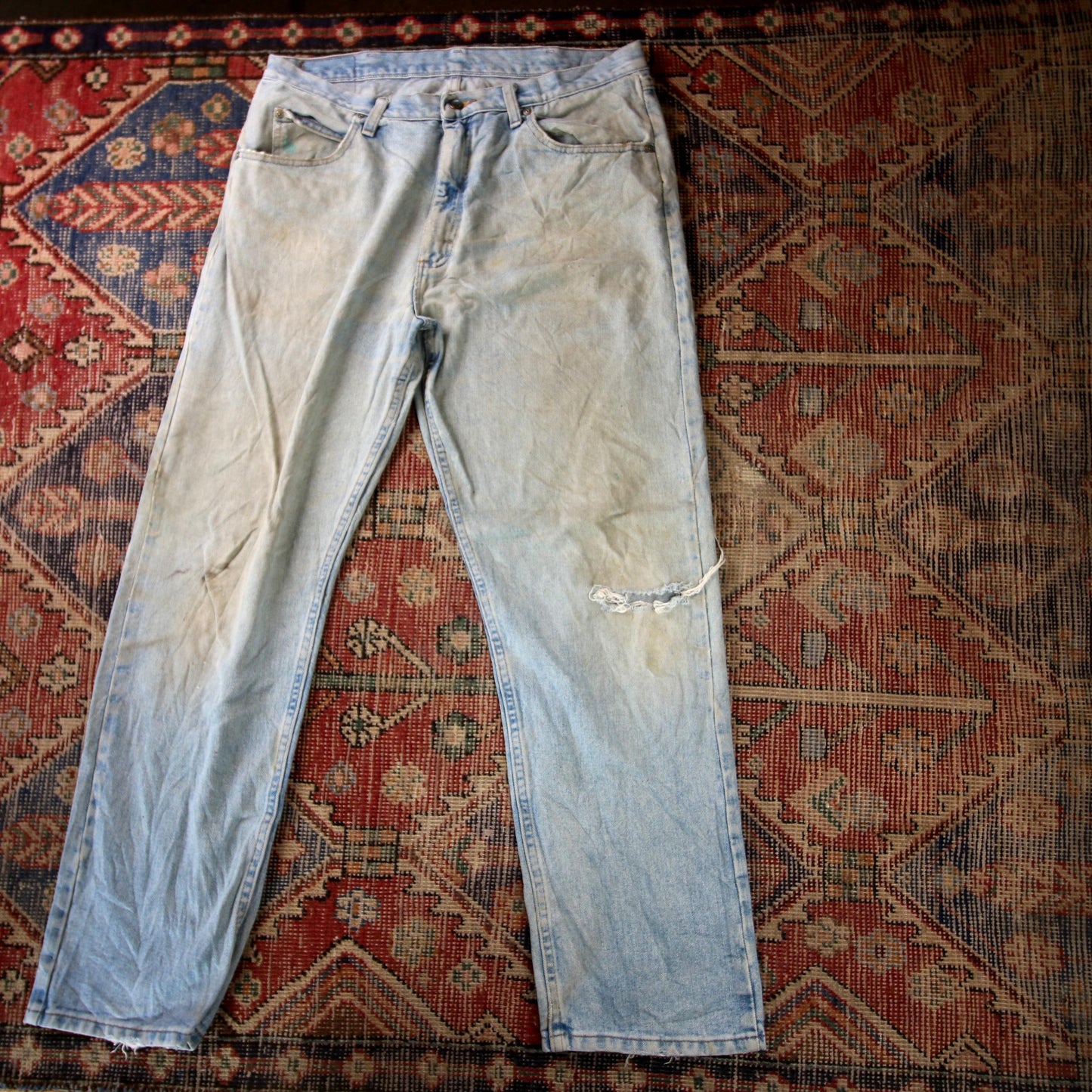 Wrangler W36 L32 Straight Leg Relaxed Fit Classic Ripped Style Blue Denim Jeans