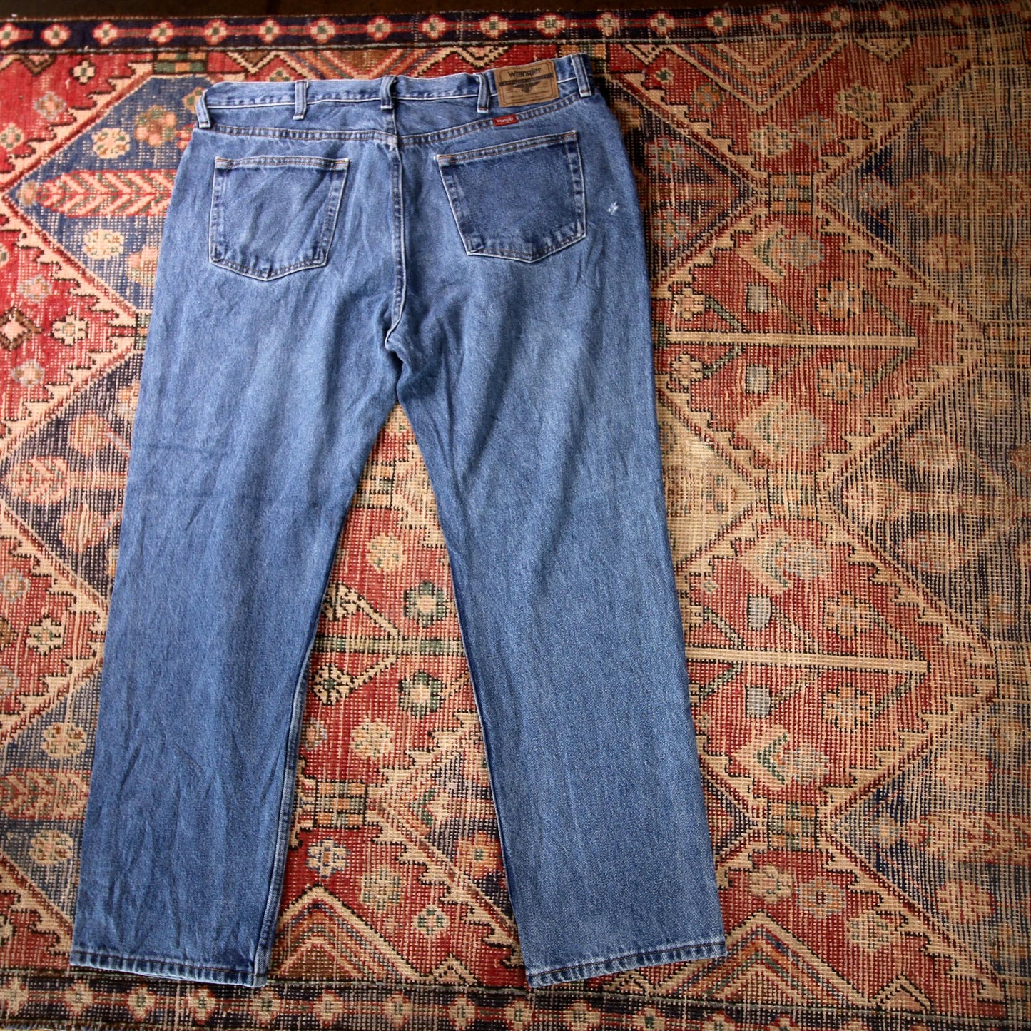 Wrangler W38 L30 Straight Leg Relaxed Fit Blue Denim Jeans