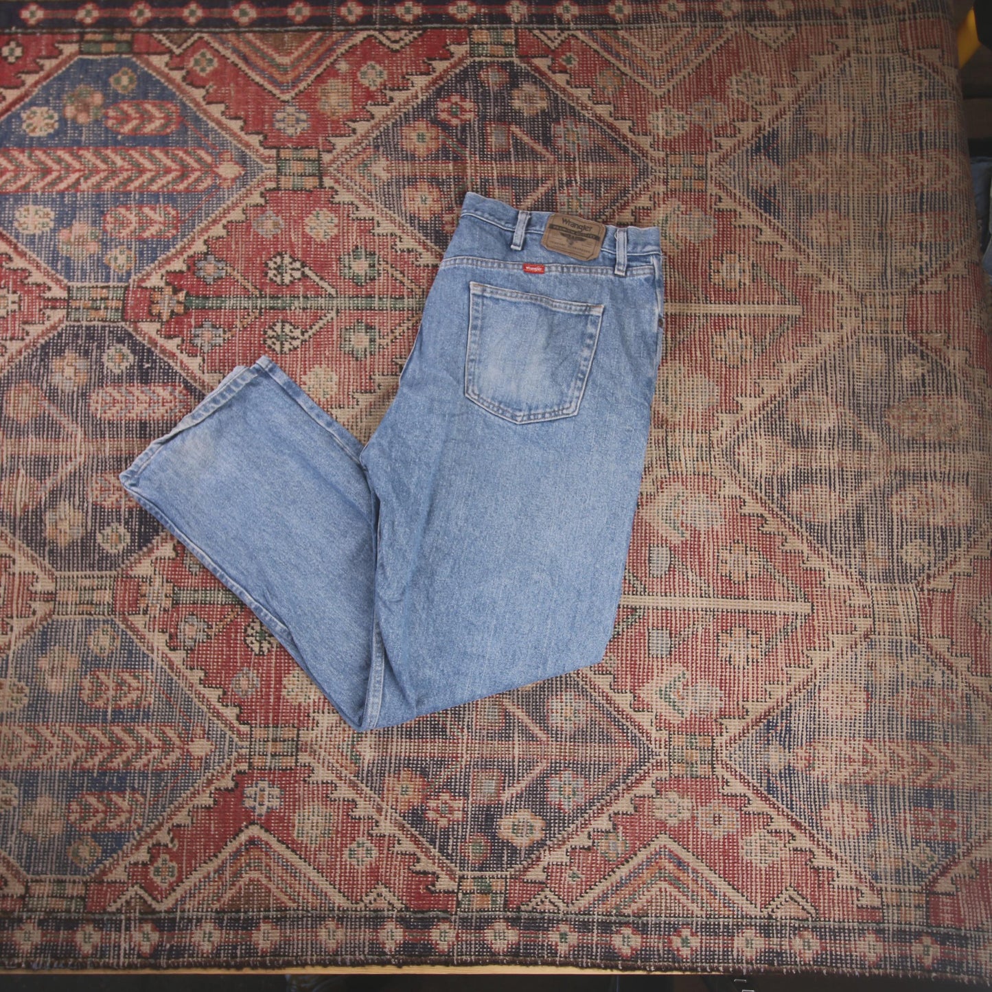 Wrangler W40 L30 Straight Leg Relaxed Fit Blue Denim Jeans