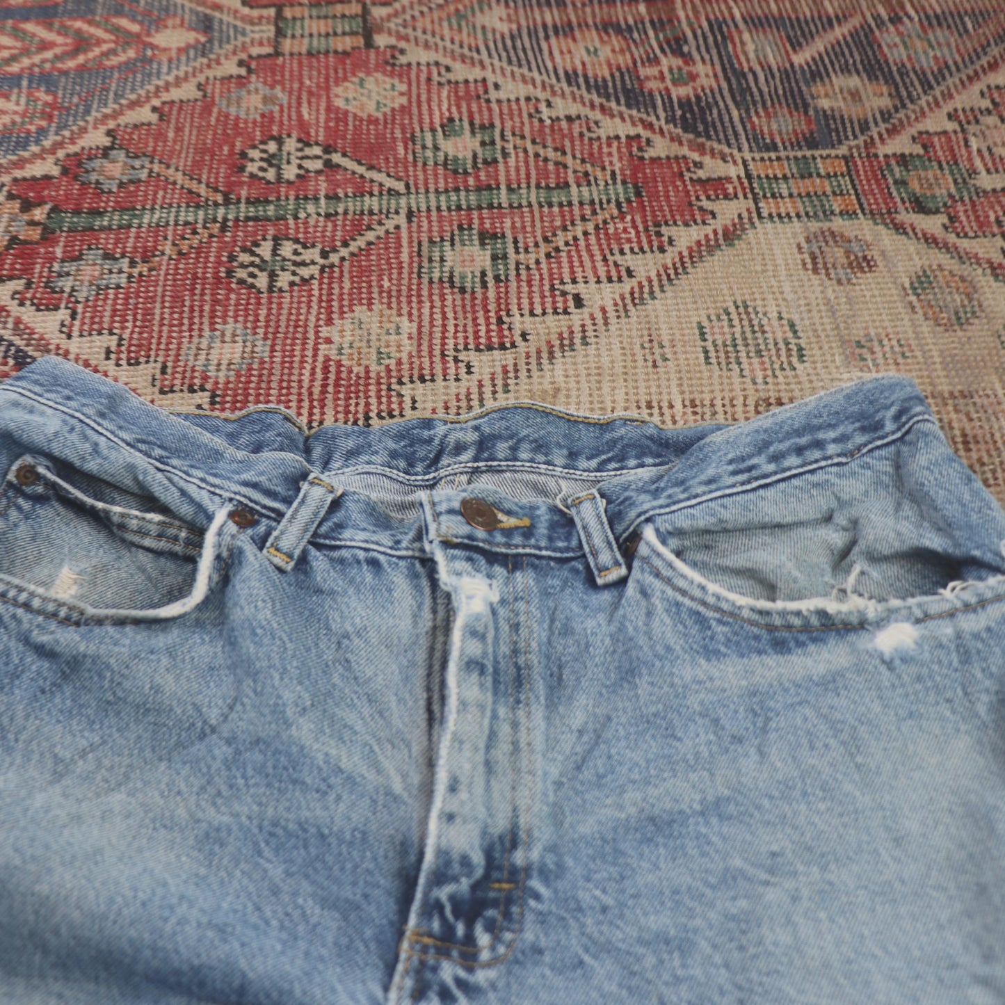 Lee W34 L30 Straight Leg Relaxed Fit Classic Ripped Style Blue Denim Jeans