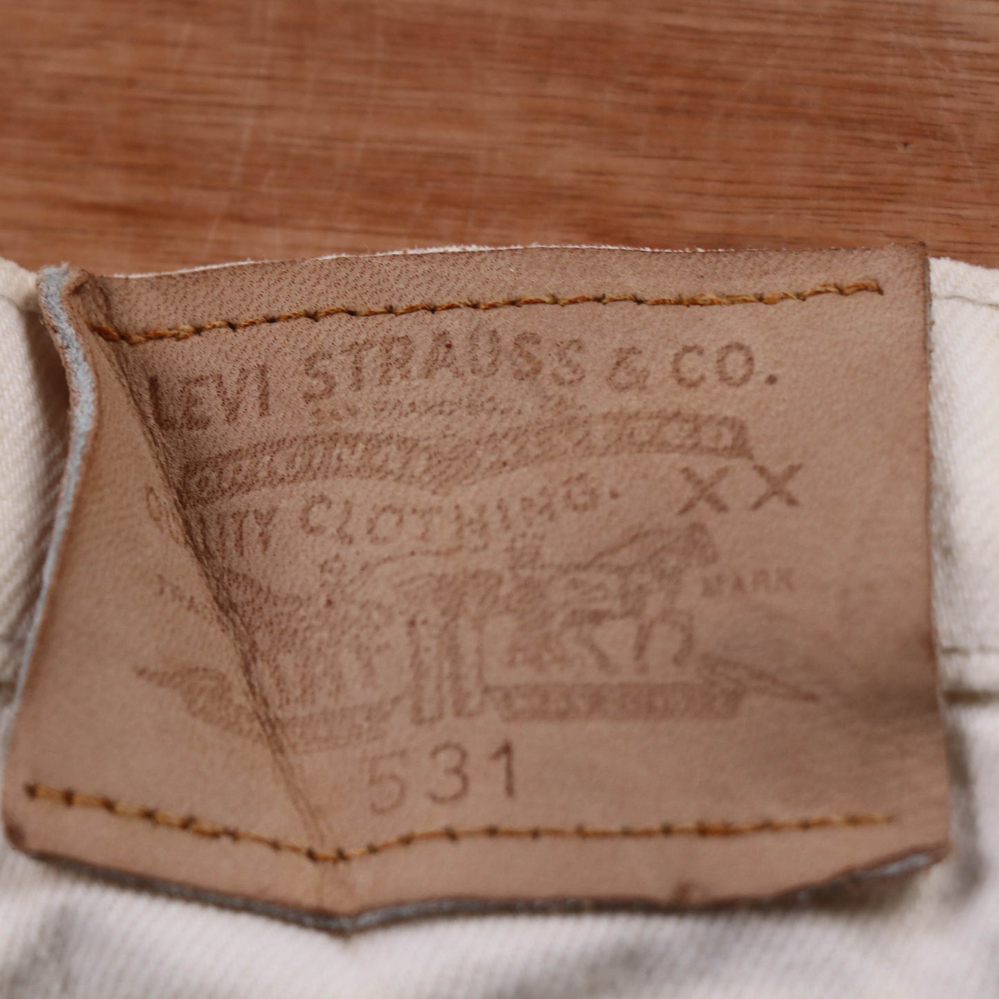 Levi's 531 Red Tab W24 L25 Relaxed Fit White Denim Jeans