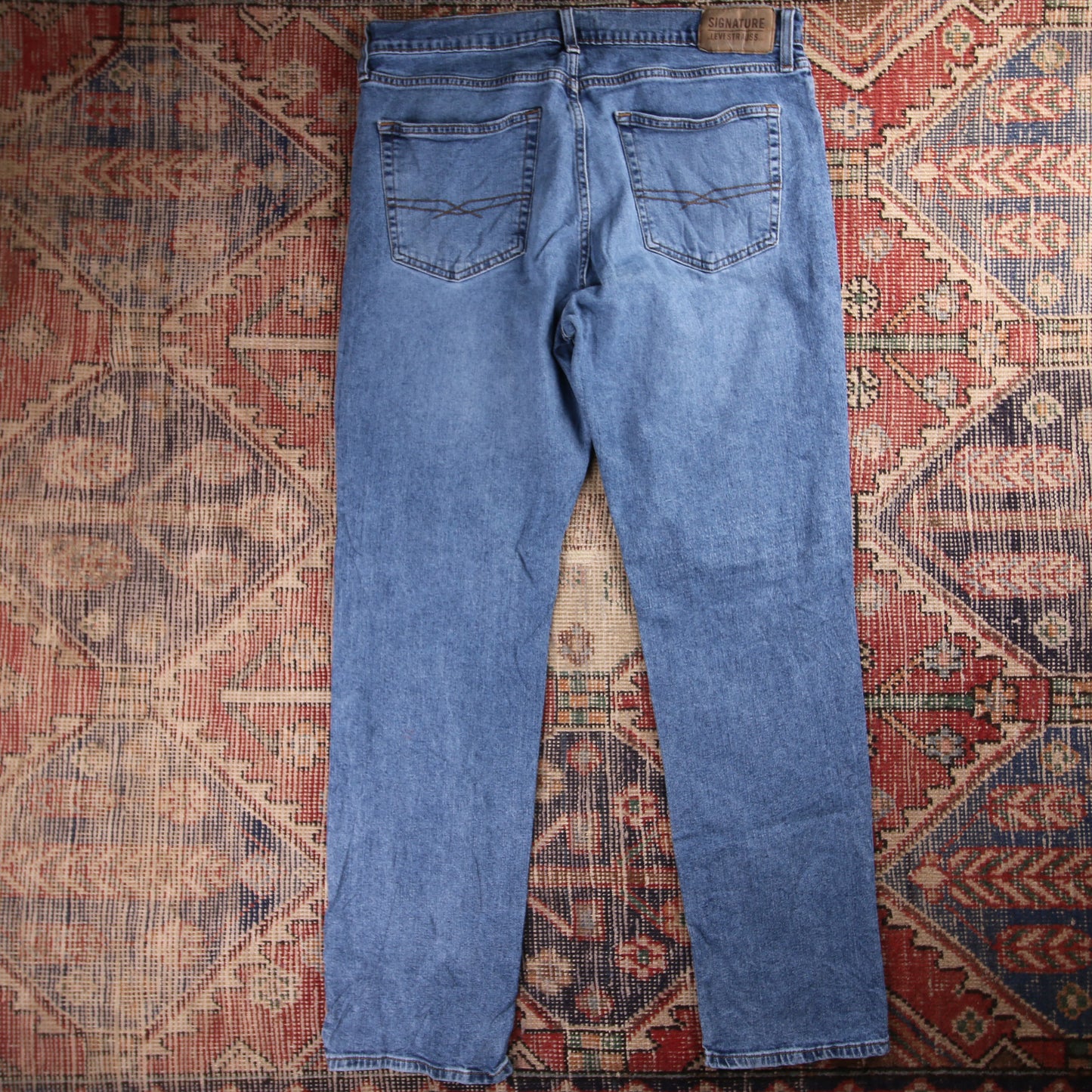 Levi's W34 L30 Straight Classic Ripped Style Blue Denim Jeans