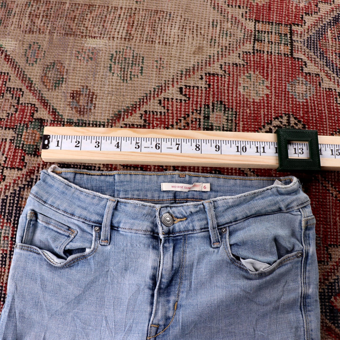 Levi's W26 L33 Skinny Classic Ripped Style Blue Denim Jeans