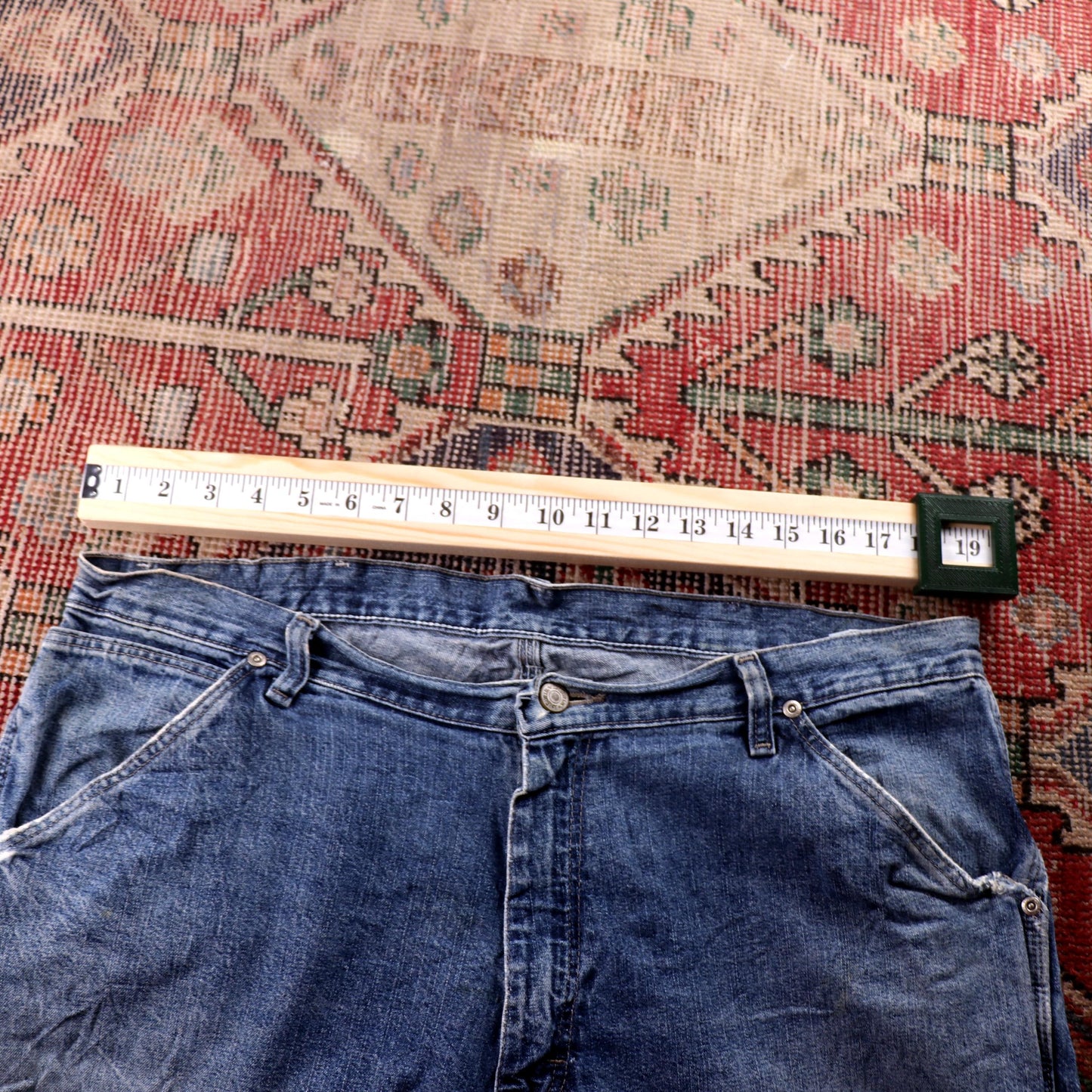 Wrangler W32 L30 Relaxed Blue Denim Jeans
