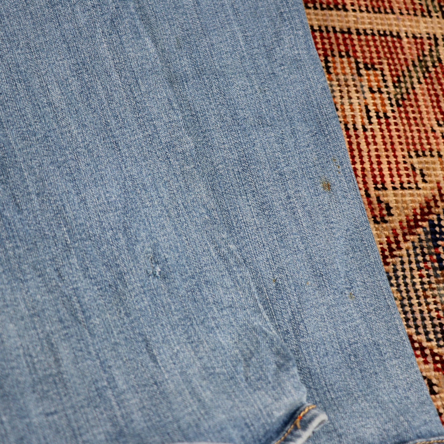 Lee W34 L28 Straight Leg Relaxed Fit Classic Ripped Style Blue Denim Jeans