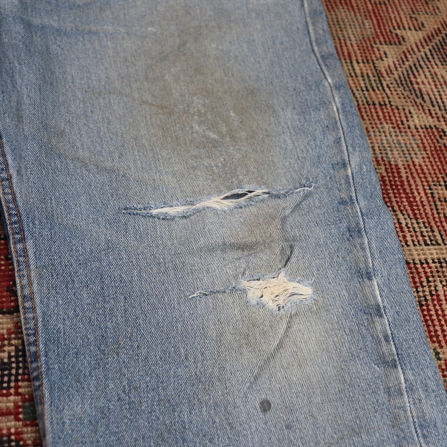 Levi's 550 W34 L28 Tapered Leg Relaxed Fit Classic Ripped Style Blue Denim Jeans