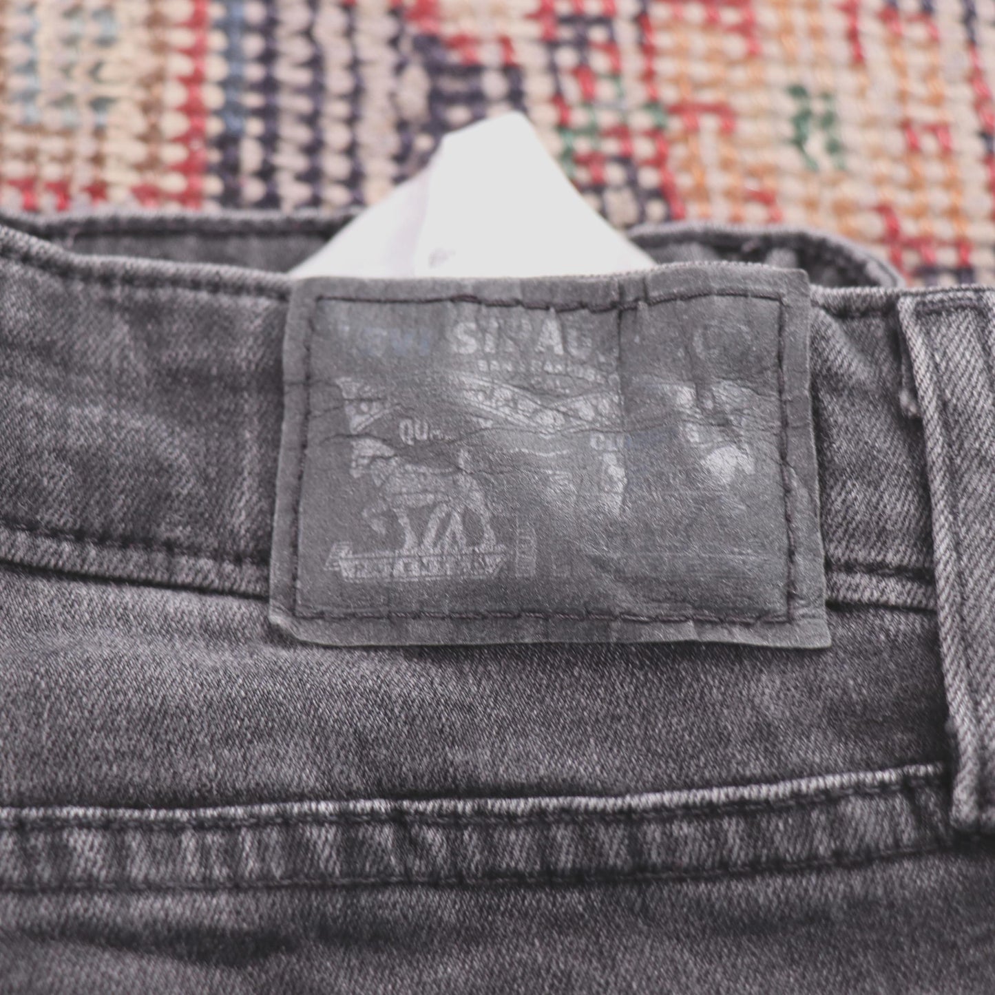 Levi's 711 W30 L31 Skinny Classic Ripped Style Black Denim Jeans