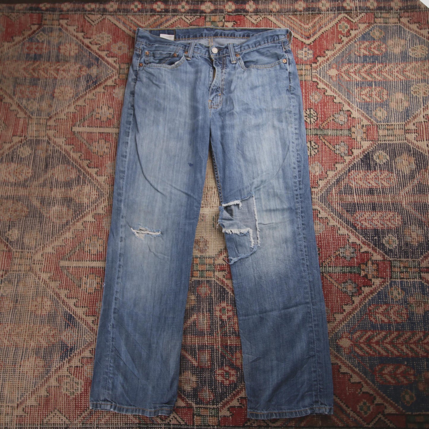 Levi's W34 L28 Straight Leg Classic Ripped Style Blue Denim Jeans