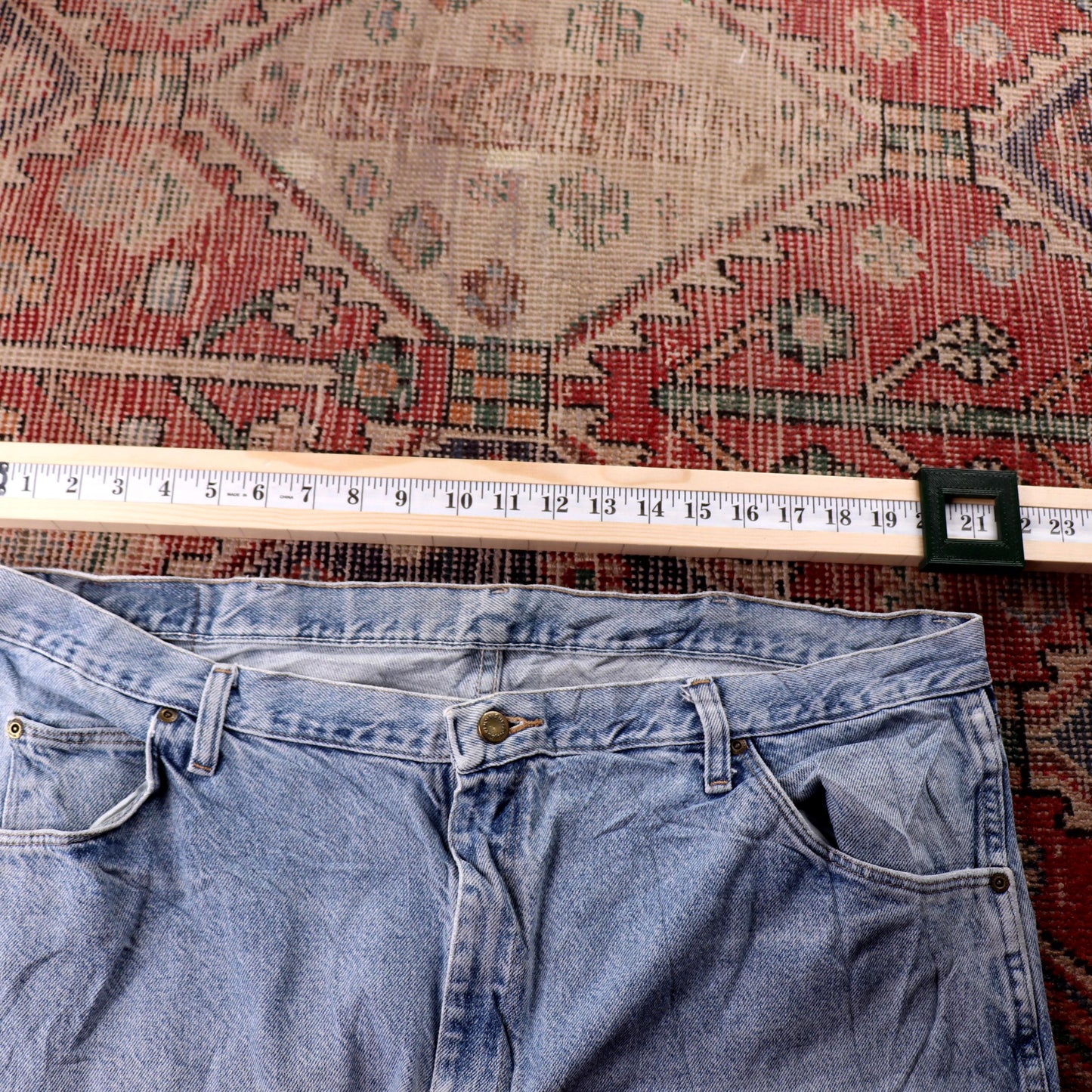 Wrangler W42 L28 Baggy Classic Ripped Style Blue Denim Jeans