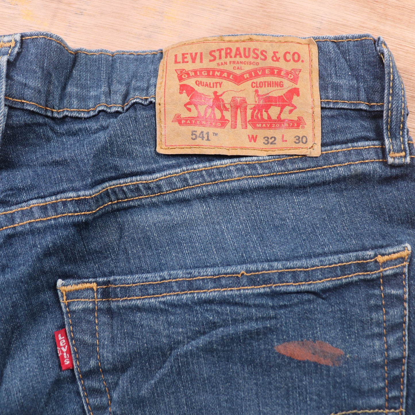 Levi's 541 Red Tab W32 L3 Tapered Leg Blue Denim Jeans