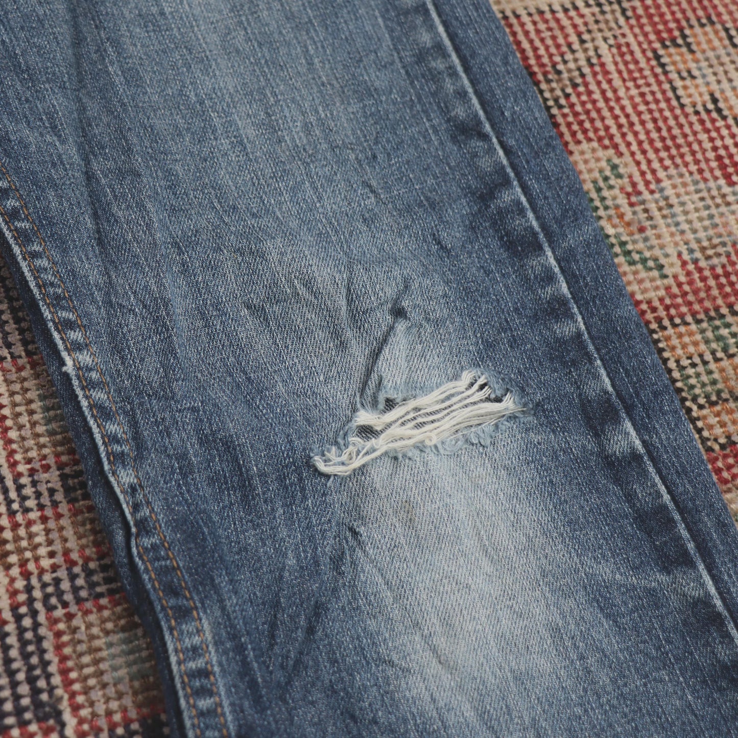 Levi's 514 W30 L30 Straight Leg Classic Ripped Style Blue Denim Jeans