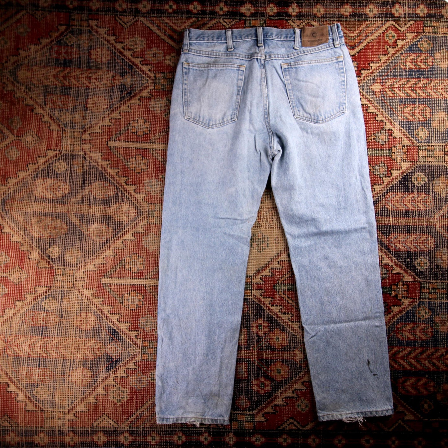 Wrangler W34 L30 Straight Leg Classic Ripped Style Blue Denim Jeans