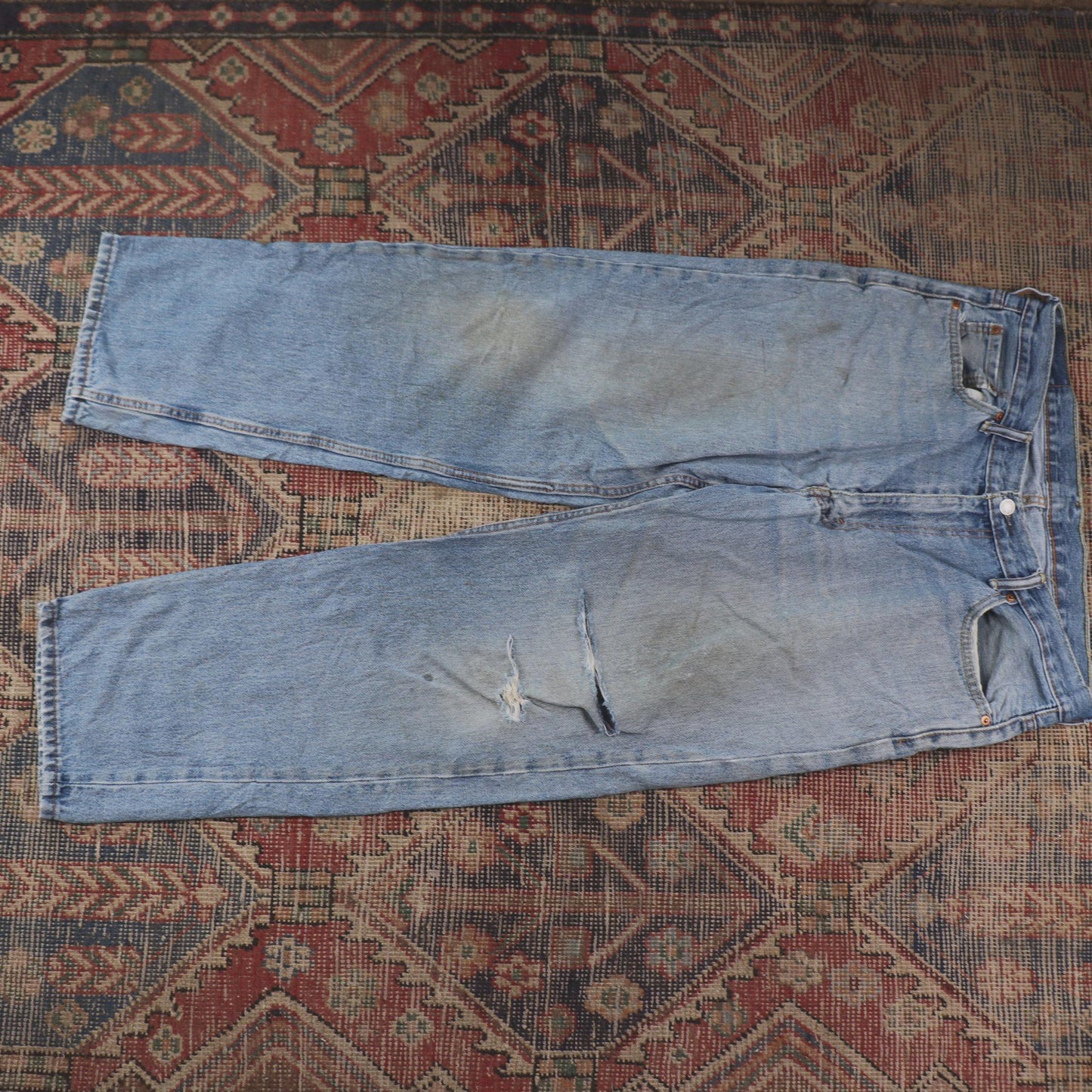 Levi's 550 W34 L28 Tapered Leg Relaxed Fit Classic Ripped Style Blue Denim Jeans
