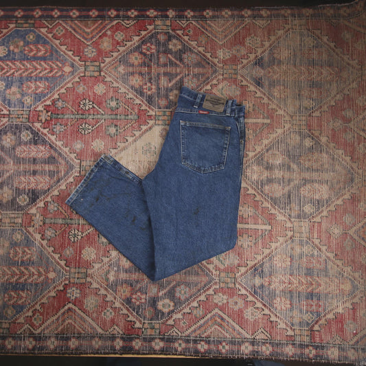 Wrangler W34 L30 Straight Leg Relaxed Fit Blue Denim Jeans