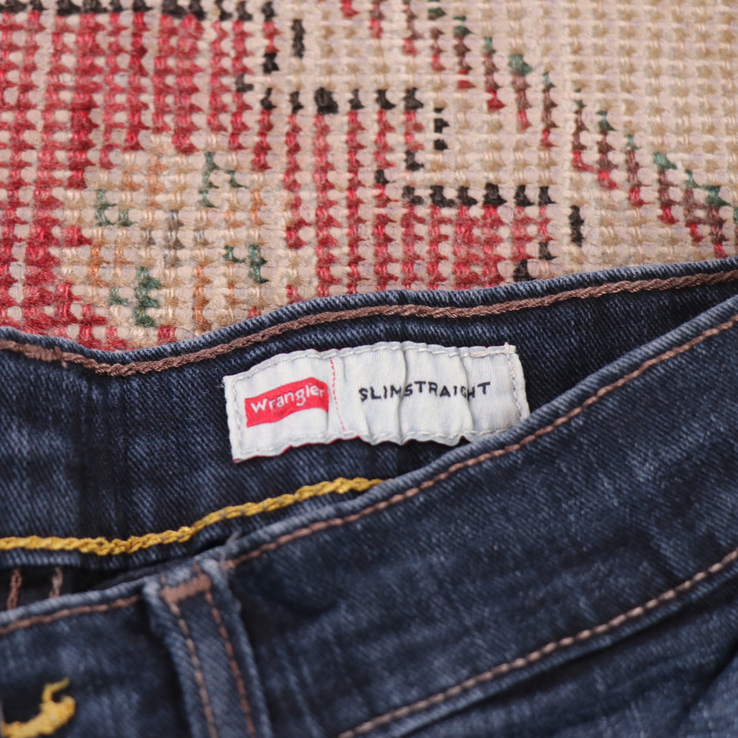 Wrangler W28 L30 Straight Leg Relaxed Fit Blue Denim Jeans