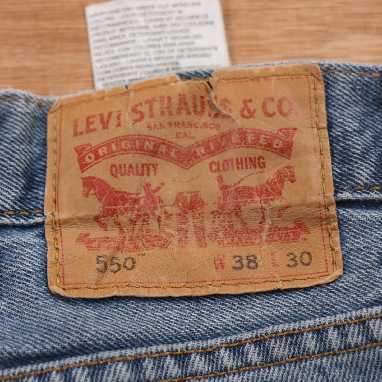 Levi's 550 Red Tab W38 L28 Tapered Leg Relaxed Fit Blue Denim Jeans