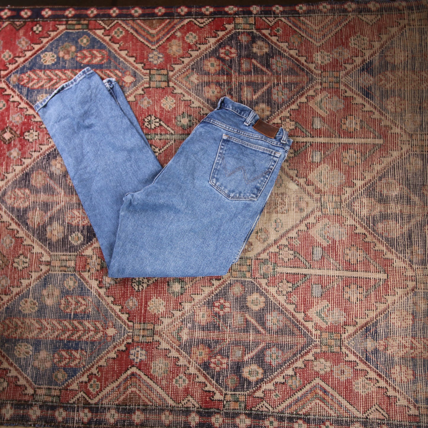 Wrangler W38 L31 Straight Leg Relaxed Fit Blue Denim Jeans