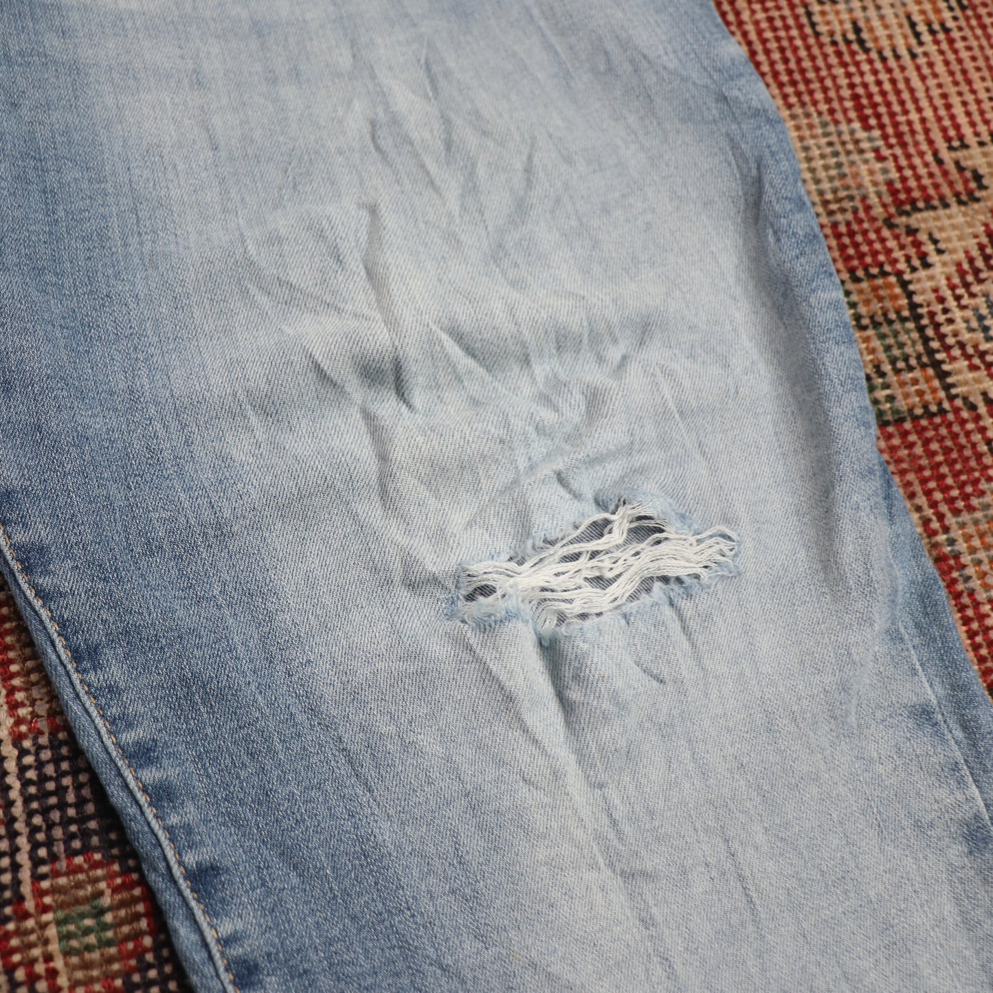 Lee W34 L28 Straight Leg Relaxed Fit Classic Ripped Style Blue Denim Jeans
