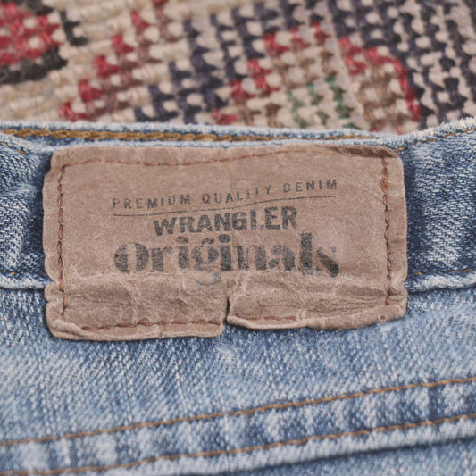 Wrangler W34 L30 Straight Leg Relaxed Fit Classic Ripped Style Blue Denim Jeans