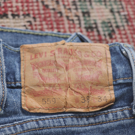 Levi's 559 W38 L31 Straight Leg Regular Fit Classic Ripped Style Blue Denim Jean
