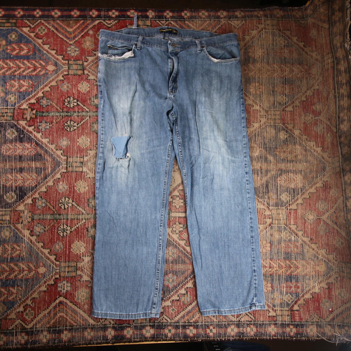 Lee W42 L28 Straight Leg Regular Fit Classic Ripped Style Blue Denim Jeans