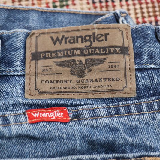 Wrangler W34 L31 Straight Leg Relaxed Fit Blue Denim Jeans