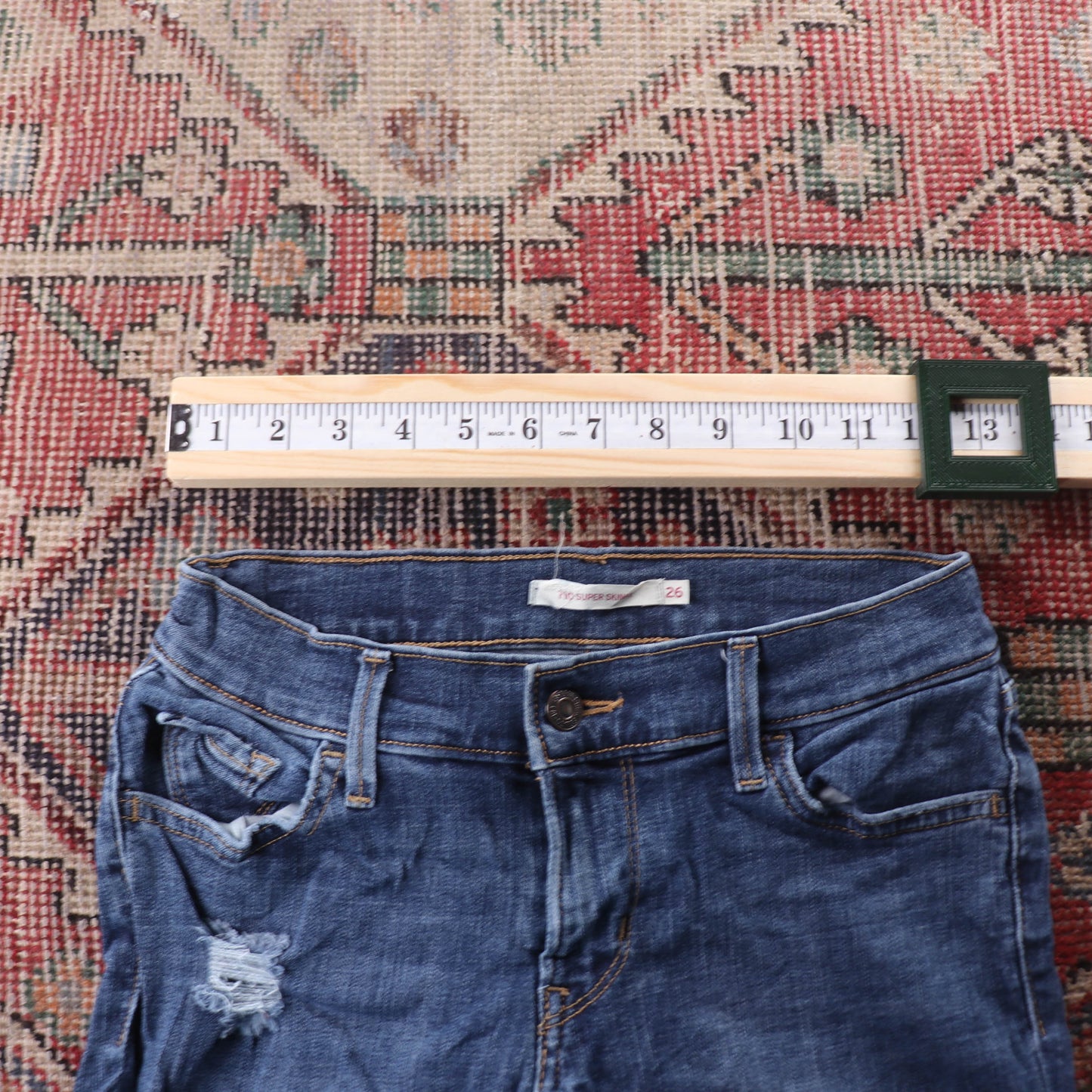 Levi's Red Tab W26 L29 Skinny Classic Ripped Style Blue Denim Jeans