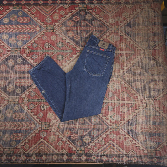 Wrangler W32 L30 Straight Leg Relaxed Fit Blue Denim Jeans