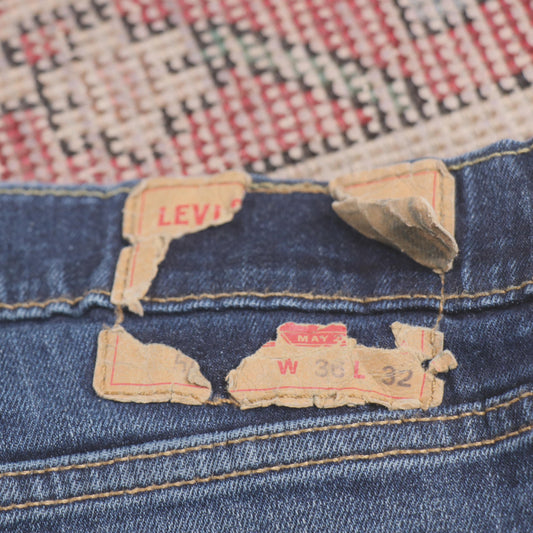 Levi's W36 L30 Straight Leg Classic Ripped Style Blue Denim Jeans