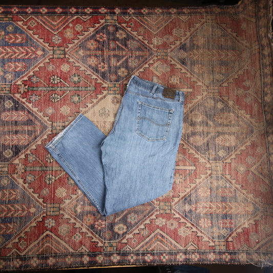 Lee W42 L28 Straight Leg Regular Fit Classic Ripped Style Blue Denim Jeans