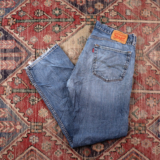 Levi's W34 L30 Straight Leg Classic Ripped Style Blue Denim Jeans