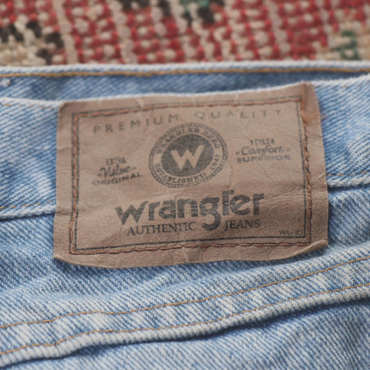 Wrangler W42 L30 Relaxed Blue Denim Jeans