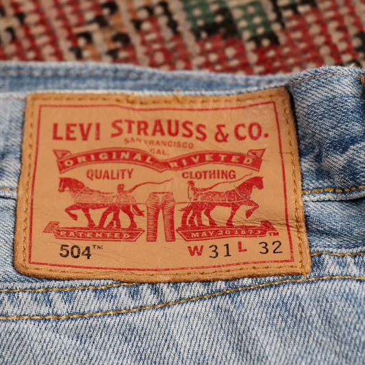 Levi's 504 W32 L31 Straight Leg Regular Fit Classic Ripped Style Blue Denim Jean