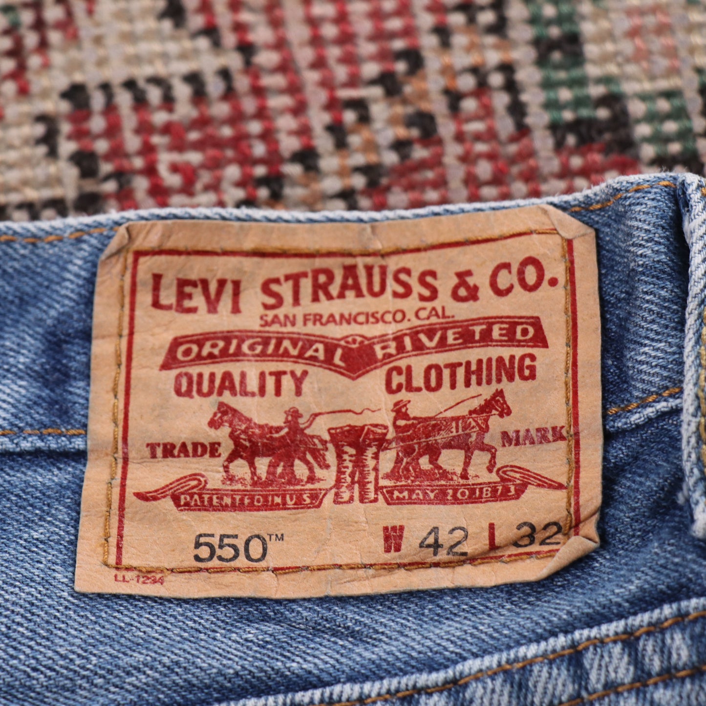 Levi's 550 Red Tab W40 L30 Tapered Leg Relaxed Fit Blue Denim Jeans