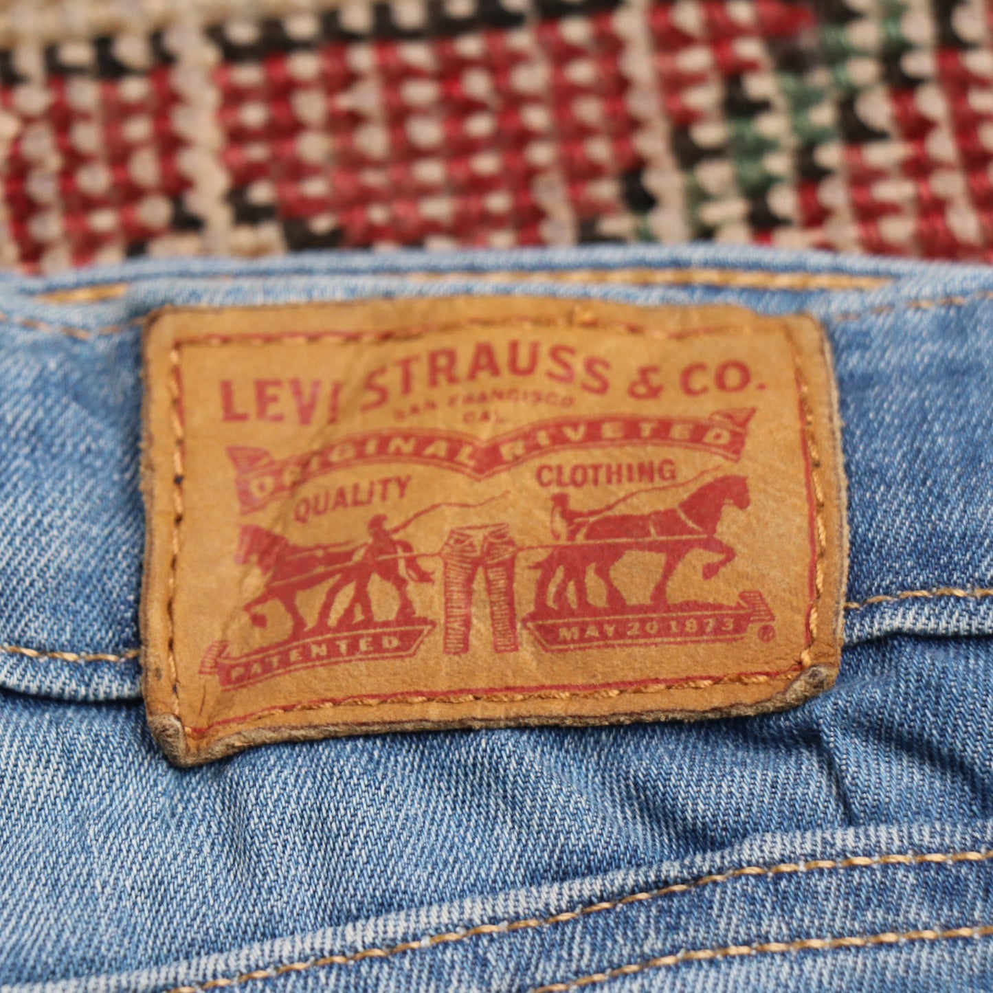 Levi's 712 W24 L26 Slim Fit Classic Ripped Style Blue Denim Jeans