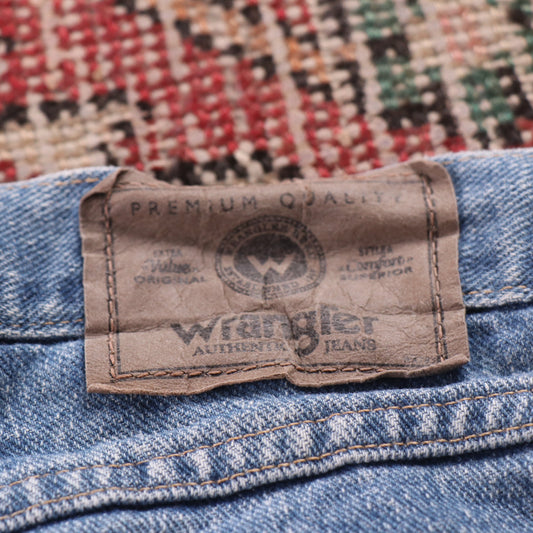 Wrangler W44 L32 Relaxed Classic Ripped Style Blue Denim Jeans
