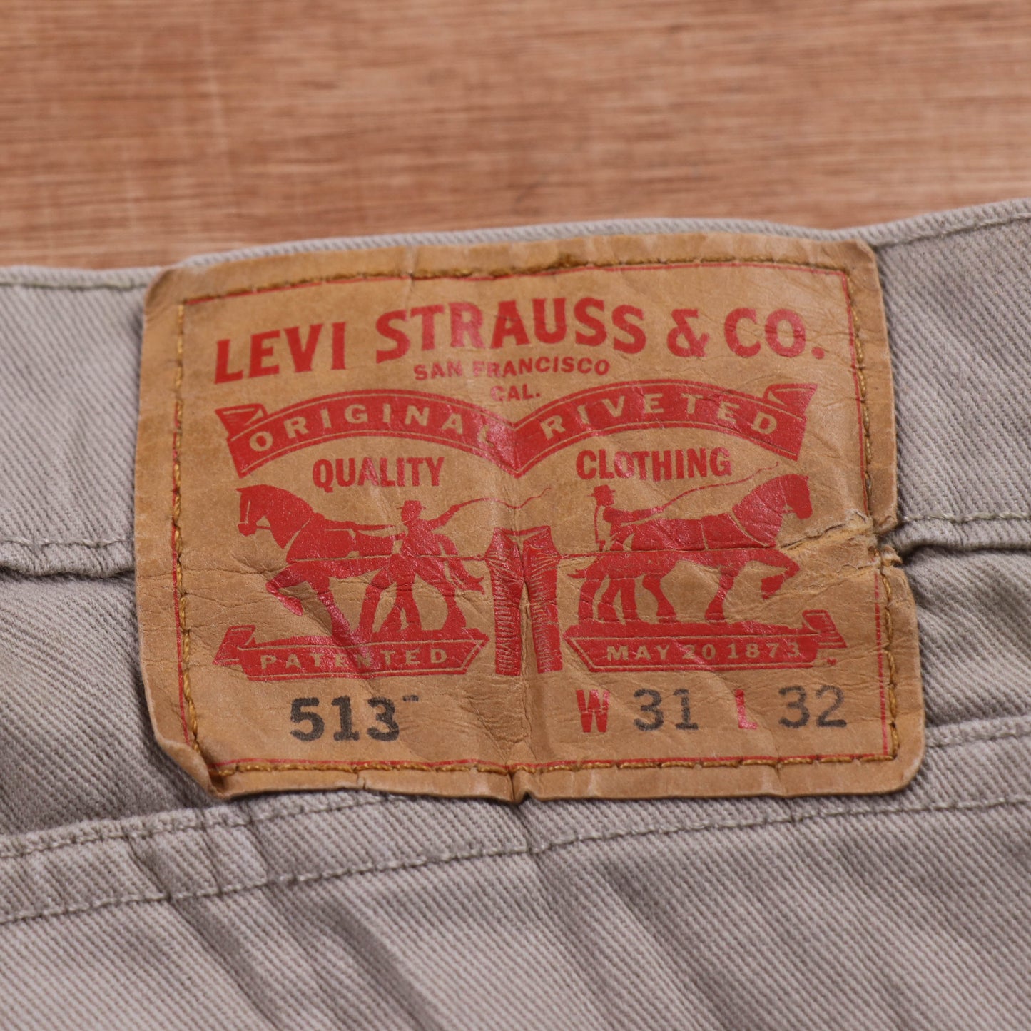 Levi's 513 Red Tab W32 L30 Straight Leg Slim Fit Beige Denim Jeans