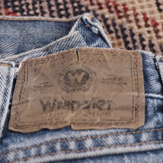 Wrangler W34 L31 Straight Leg Relaxed Fit Distressed Style Blue Denim Jeans