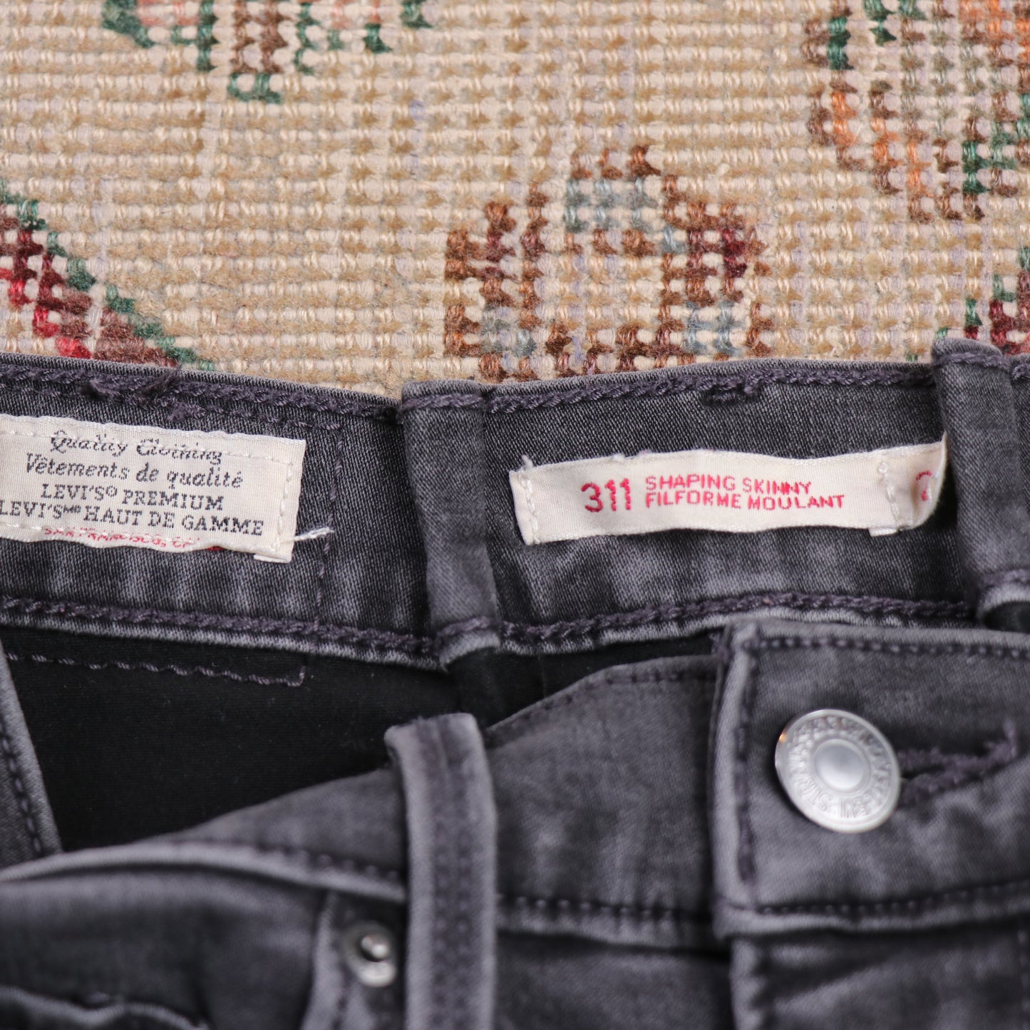 Levi's 311 Capital E W24 L28 Skinny Black Denim Jeans