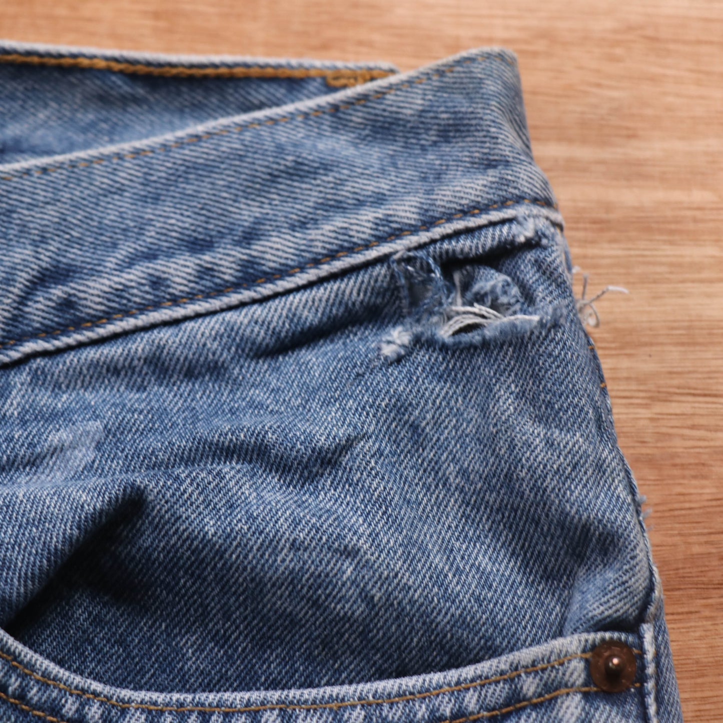 Levi's 550 Red Tab W34 L30 Tapered Leg Relaxed Fit Blue Denim Jeans