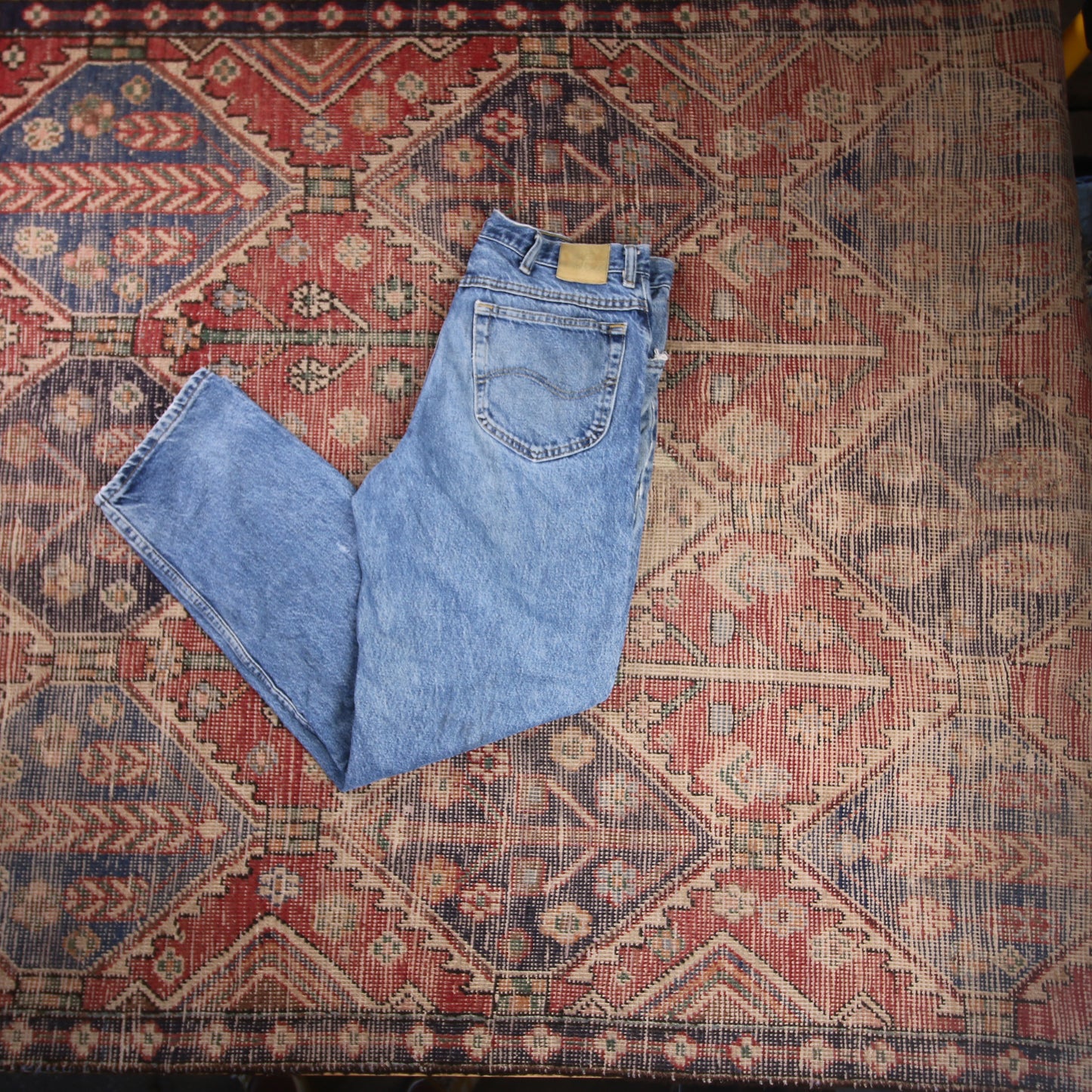Lee W34 L30 Straight Leg Relaxed Fit Classic Ripped Style Blue Denim Jeans