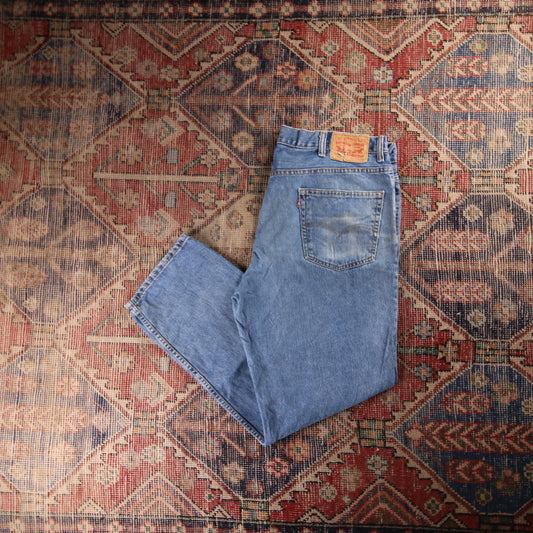 Levi's 550 W40 L31 Tapered Leg Relaxed Fit Blue Denim Jeans