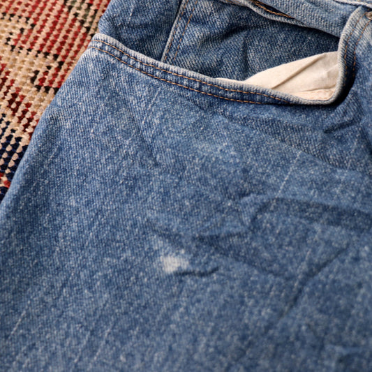 Wrangler W44 L32 Relaxed Classic Ripped Style Blue Denim Jeans