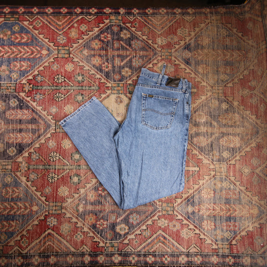 Lee W38 L31 Straight Leg Loose Fit Blue Denim Jeans