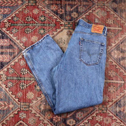 Levi's 550 W32 L29 Tapered Leg Relaxed Fit Classic Ripped Style Blue Denim Jeans
