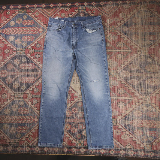 Levi's W34 L28 Straight Leg Loose Fit Classic Ripped Style Blue Denim Jeans