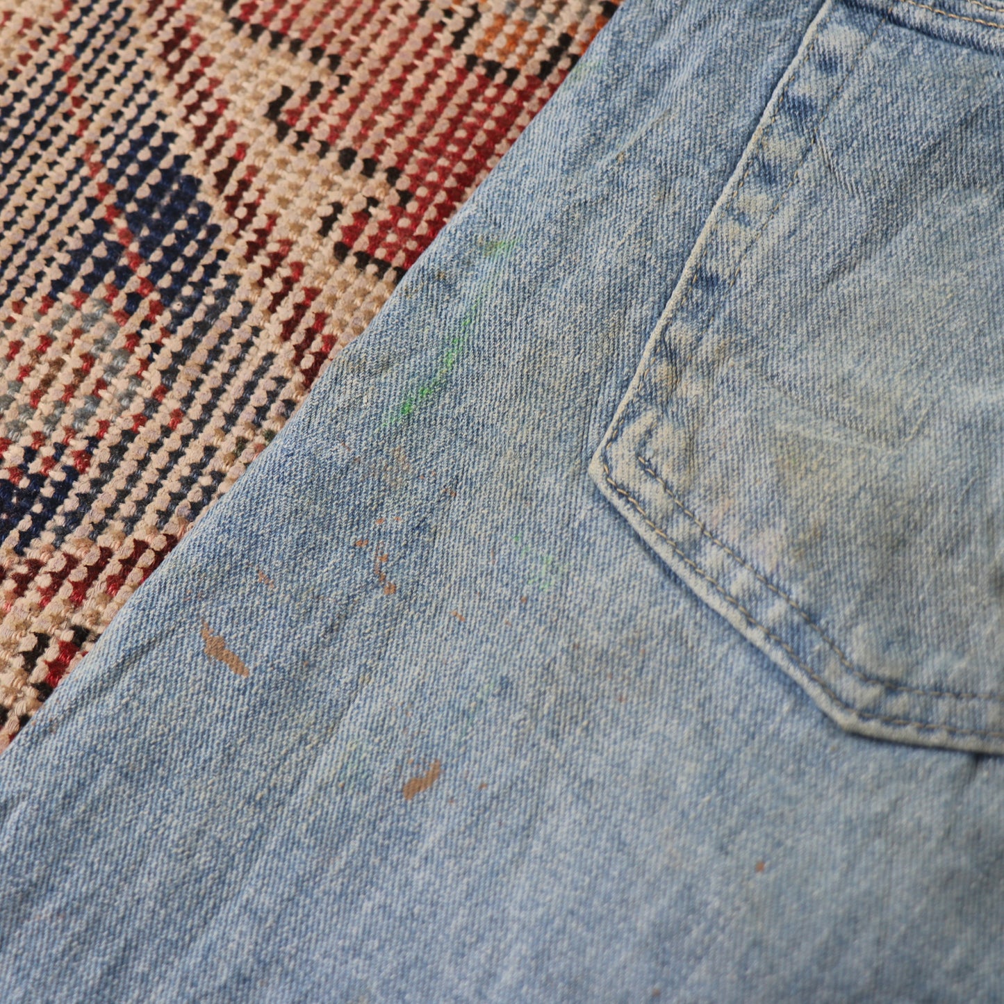 Wrangler W34 L30 Straight Leg Classic Ripped Style Blue Denim Jeans